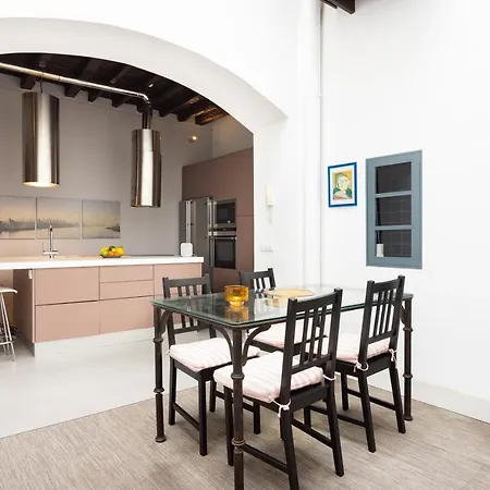 Home2book Stylish Design House In Center *